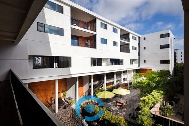 Building Photo - 2870 Fourth Avenue