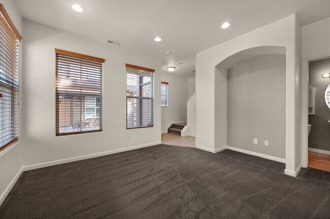 Building Photo - Beautiful 2 bdrm end unit with attach 2 car garage