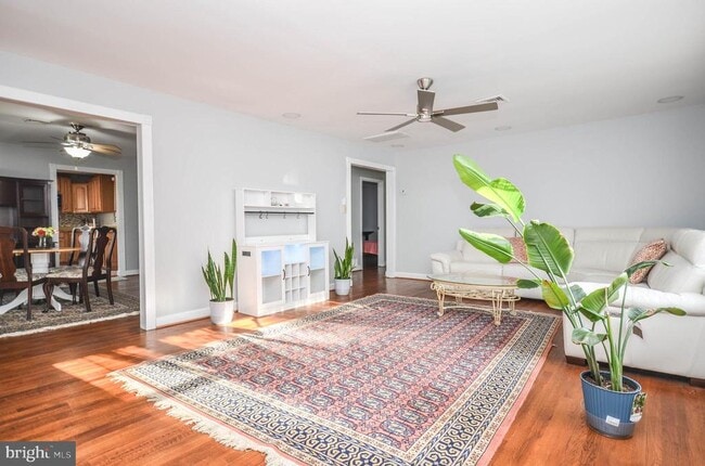 Building Photo - 9801 Belhaven Rd