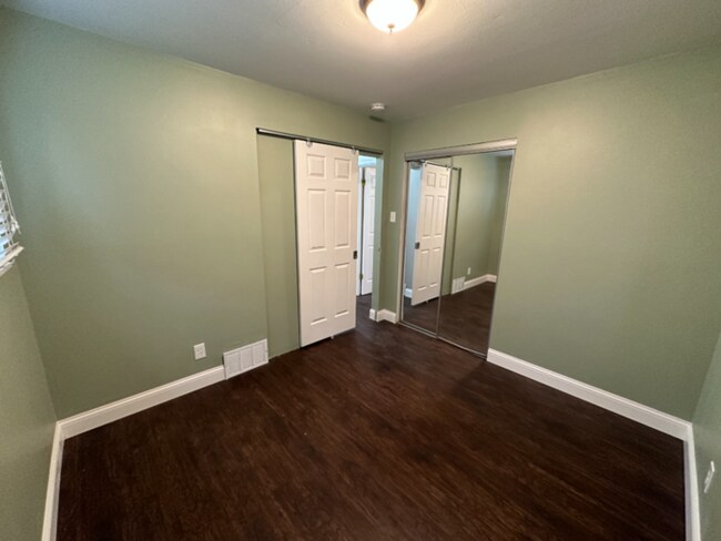 Building Photo - Adorable 3-Bedroom Home with Modern Comfor...