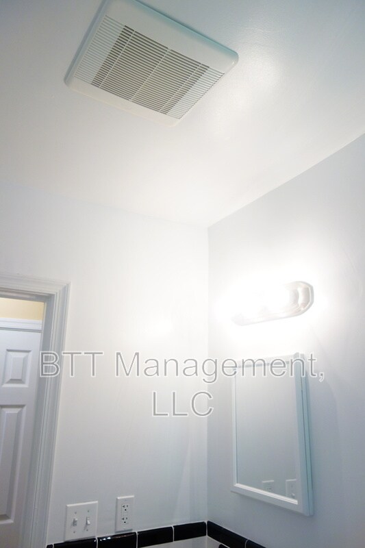 Building Photo - 8401 Flower Ave