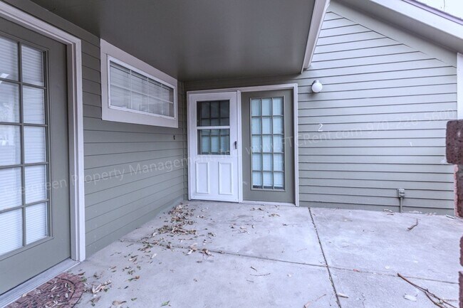 Building Photo - 3565 Windmill Dr