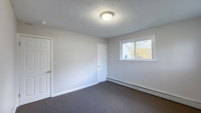 Building Photo - Gorgeous single-family Home