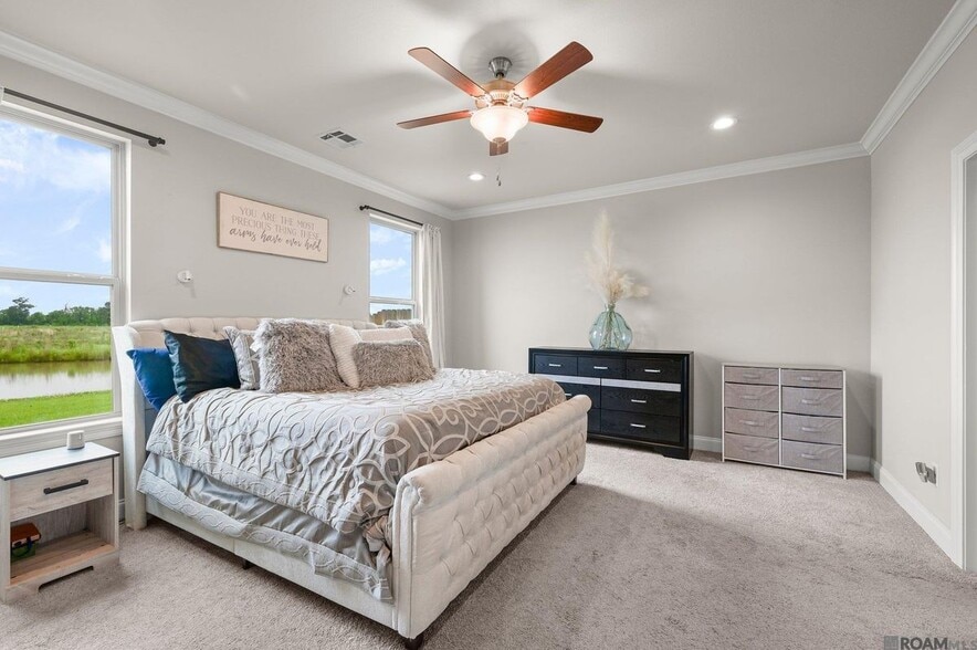 Building Photo - 5207 White River Rd