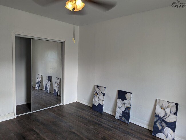 Building Photo - 1805 Tilden St