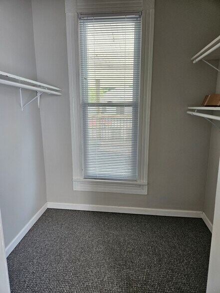 Building Photo - 211 N. New St., Apt. 4