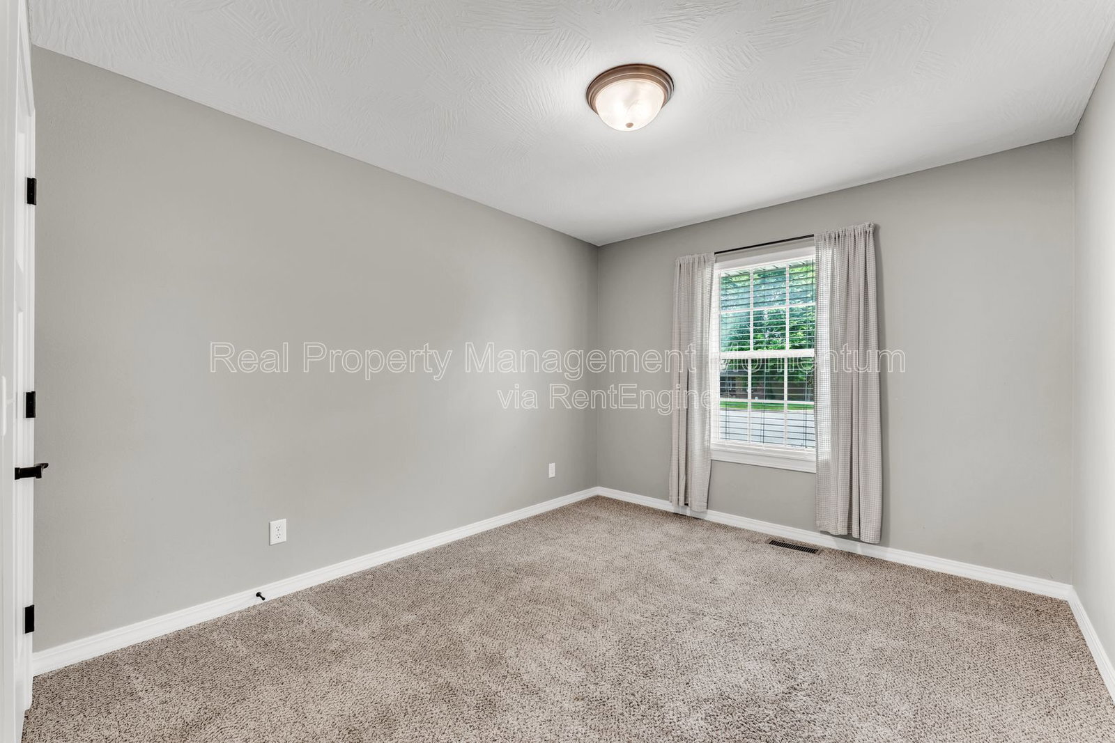 Building Photo - 825 S Trail Point Ct