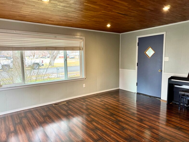 Building Photo - 2352 Reclamation Ave