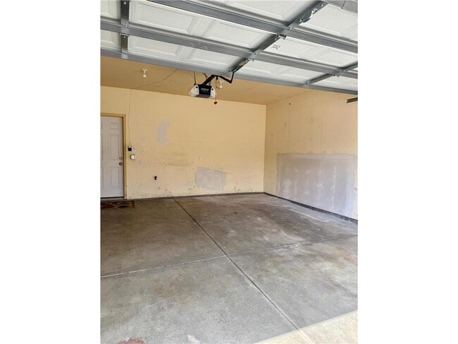 Building Photo - 12173 Waconia St NE