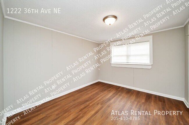 Building Photo - 1222 36th Ave