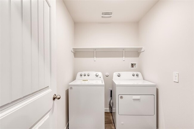 Building Photo - 237 Sky Meadows Cir