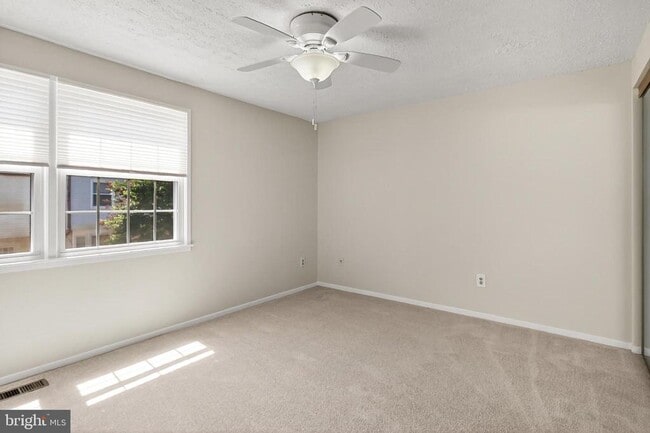 Building Photo - 337 Gundry Dr