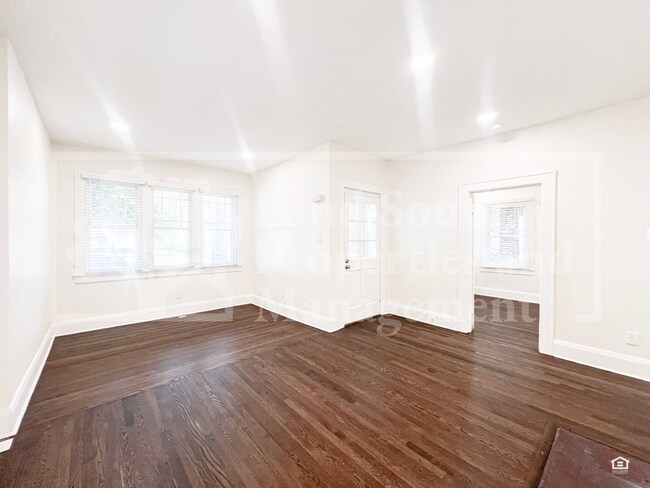 Building Photo - 730 Park Hill Ave