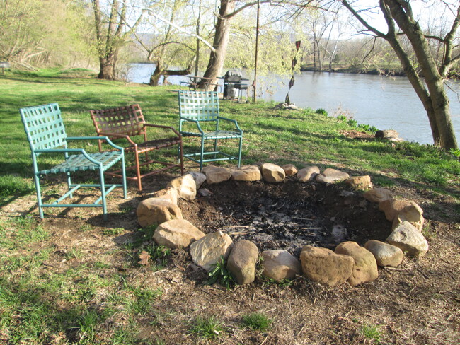 Fire Pit - 285 Warfield Rd