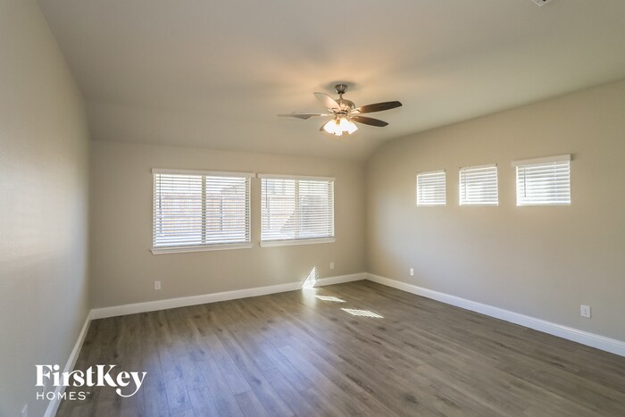 Building Photo - 1110 Sheldon Dr