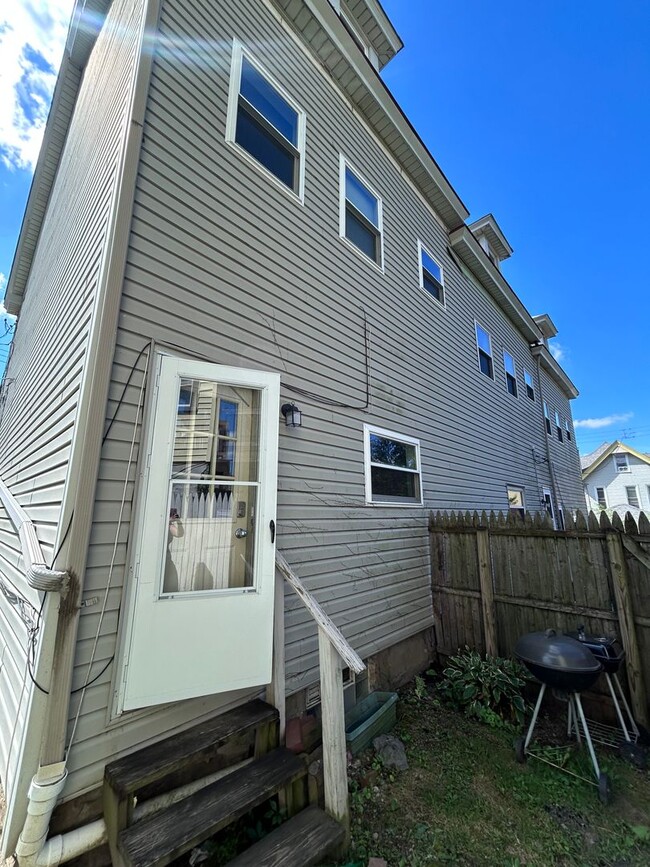 Building Photo - 1220-1224 Termon Ave