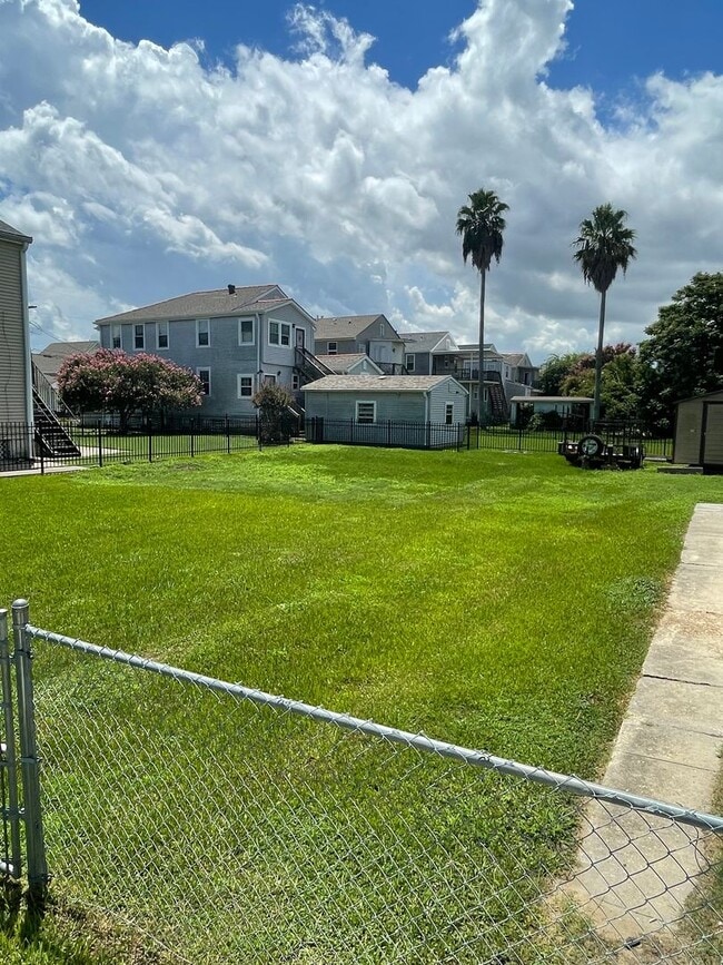 Building Photo - Spacious 2BD/1BA in Gentilly