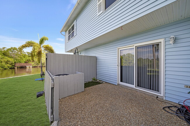 Building Photo - 1997 NE 15th Ave