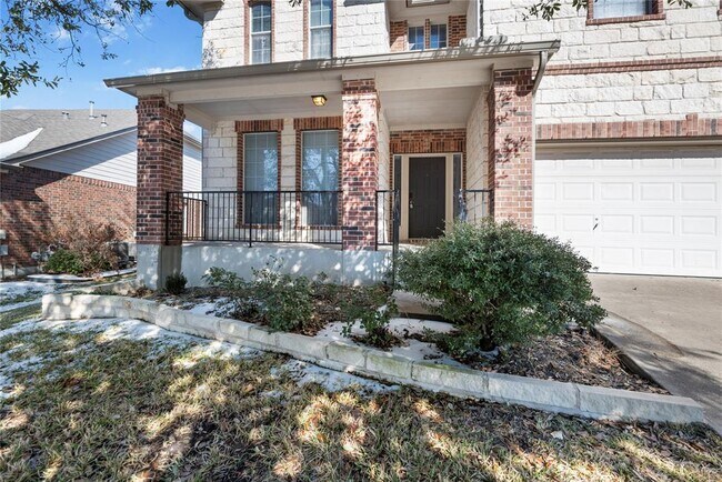 Building Photo - 3807 Links Ln