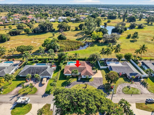 Building Photo - 4690 Palo Verde Dr