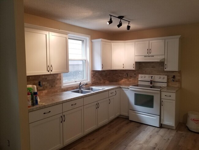 apt. 4 - 630 S High St