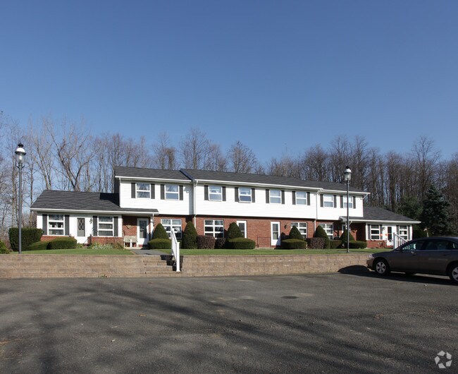 Primary Photo - 35 Memory Ln