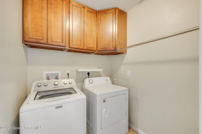 Building Photo - 2545 Revolution St