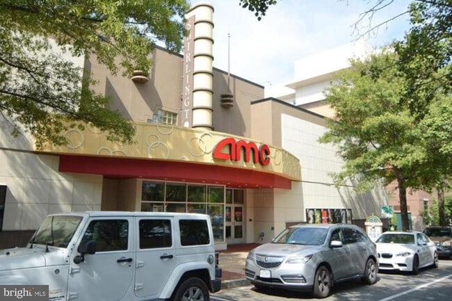 Building Photo - 4224 32nd St S