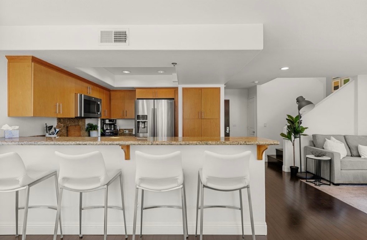 Building Photo - 924 Hornblend St