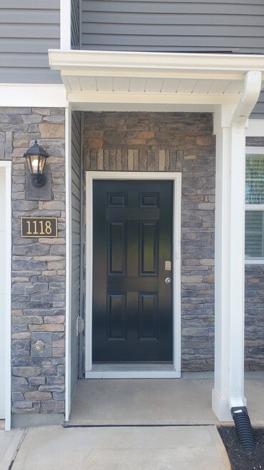 Building Photo - 1118 Broholmer Ln