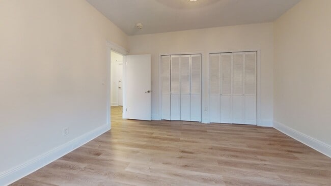 Building Photo - Luxury Gut Reno Complete!  Ready for Move-in NOW!  Elevator in Building!