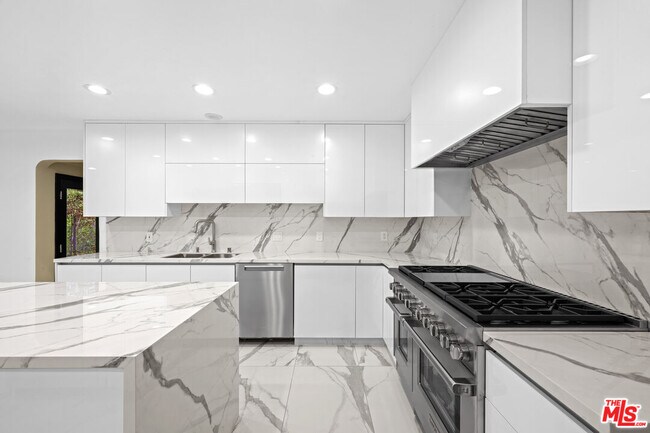 Building Photo - 17449 Sumiya Dr