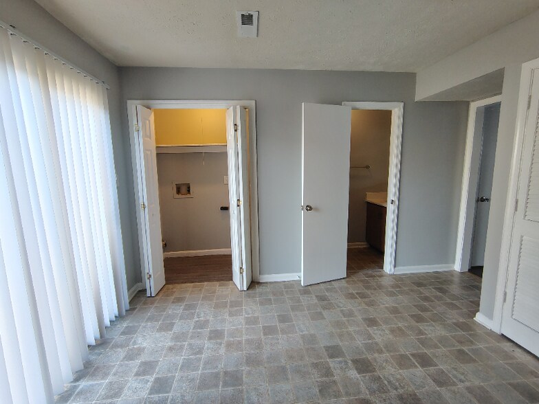 Building Photo - 16 Duiguid Dr