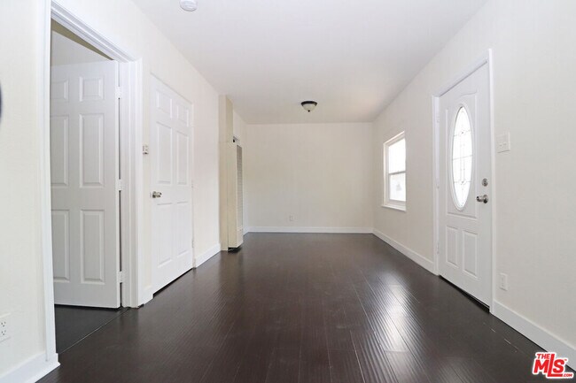 Building Photo - 3017 W Ave 34