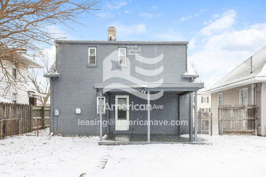 Building Photo - 1223 Portage Ave