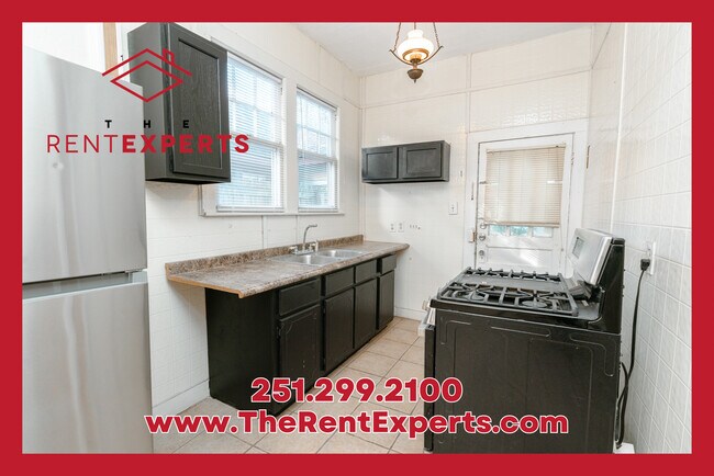 Building Photo - 2050 Dauphin St