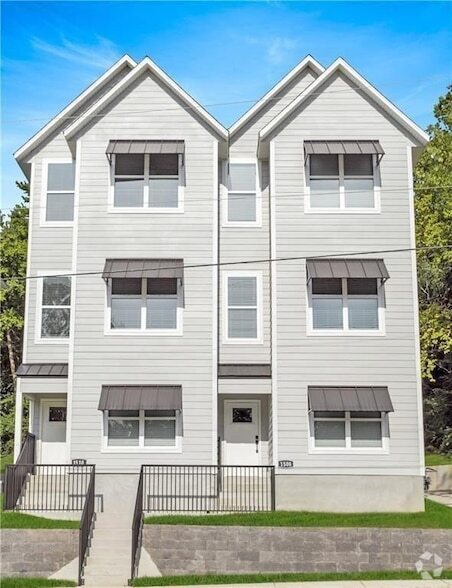 Building Photo - 1518 N Gregg Ave