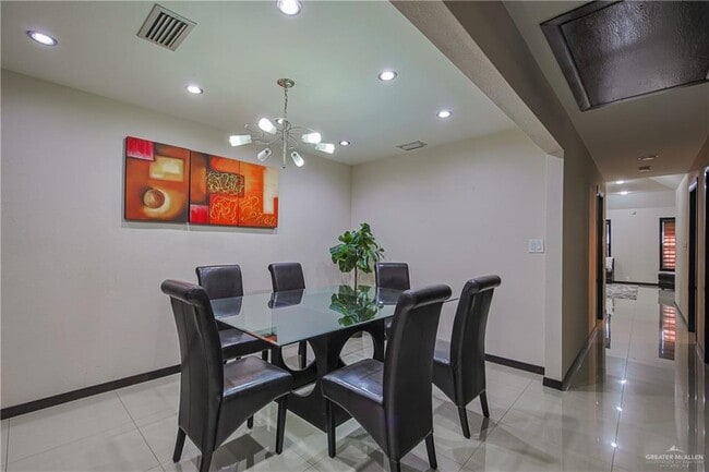 Building Photo - 45 Toronto Ave