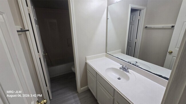 Building Photo - 7239 Foxbrook Dr