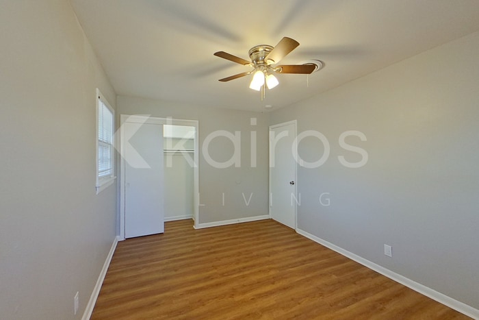 Building Photo - 5117 SW 16th Ave