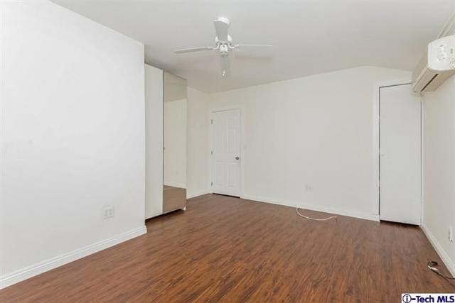 Building Photo - 1890 Las Lunas St