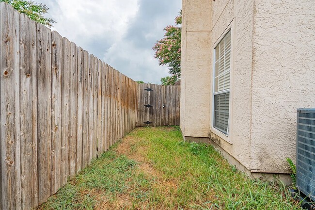 Building Photo - 4357 Timberglen Rd