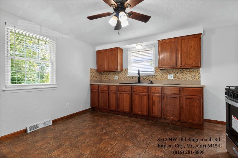 Building Photo - 8713 NW Old Stagecoach Rd