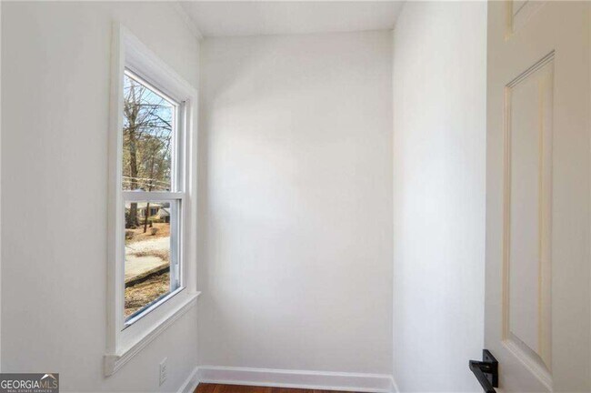 Building Photo - 1687 Porter Dr NW