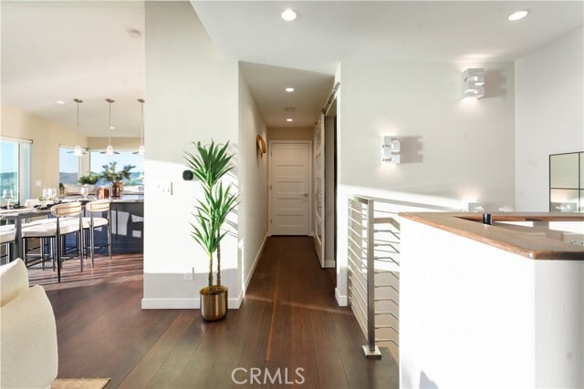 Building Photo - 2192 Crestview Dr