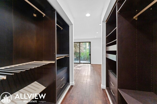 Building Photo - Beautifully Renovated 2-Bed, 2-Bath Home in a Gated Community!