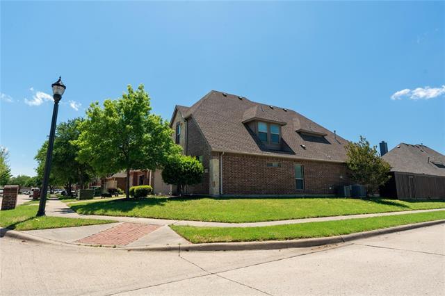 Building Photo - 1609 Clearwater Dr