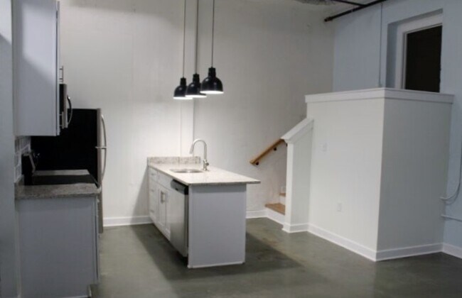 Building Photo - Culpeper Lofts - Building A