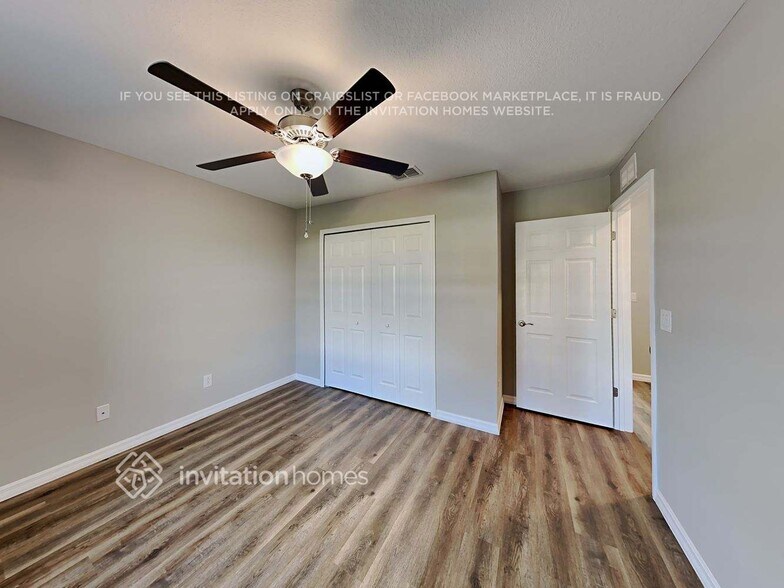 Building Photo - 319 SW 11th Pl