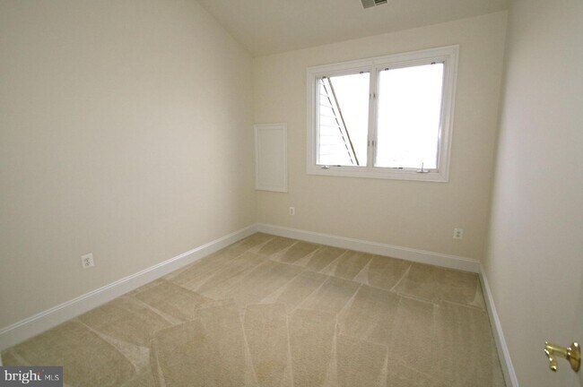 Building Photo - 43704 Burning Sands Terrace